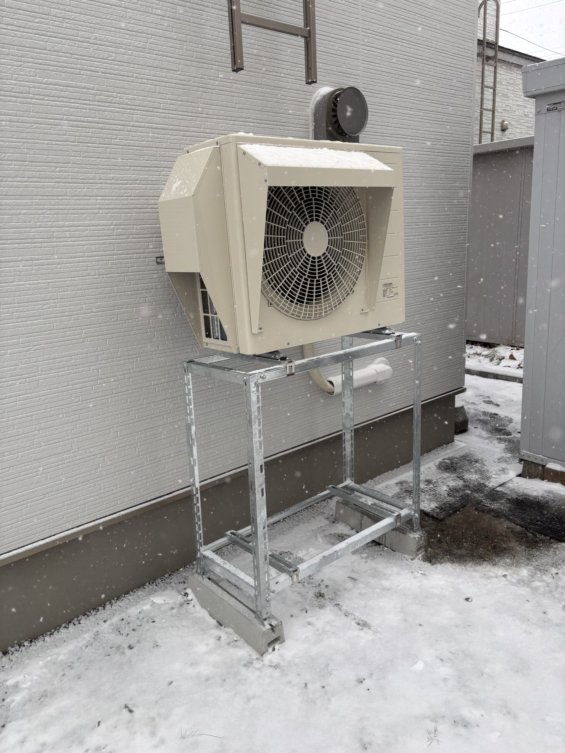 電気温水器からエコキュートへ交換工事